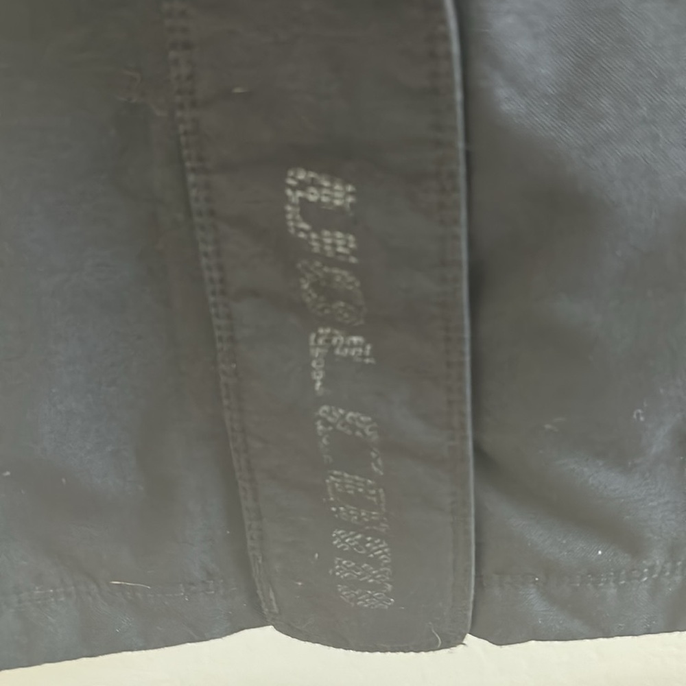 Volcom Snowboarding Jacket. Size Small Worn Once - image 2